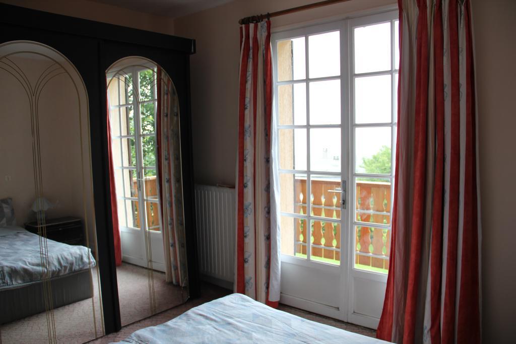 Holiday Home Maison De La Litiere Pugny-Chatenod الغرفة الصورة