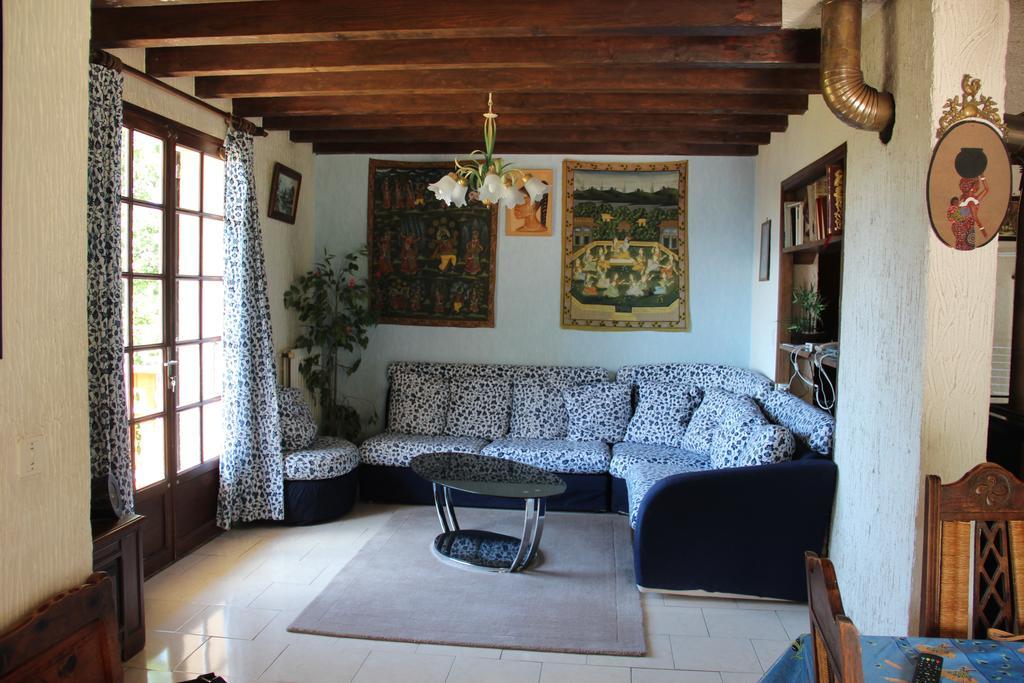 Holiday Home Maison De La Litiere Pugny-Chatenod الغرفة الصورة